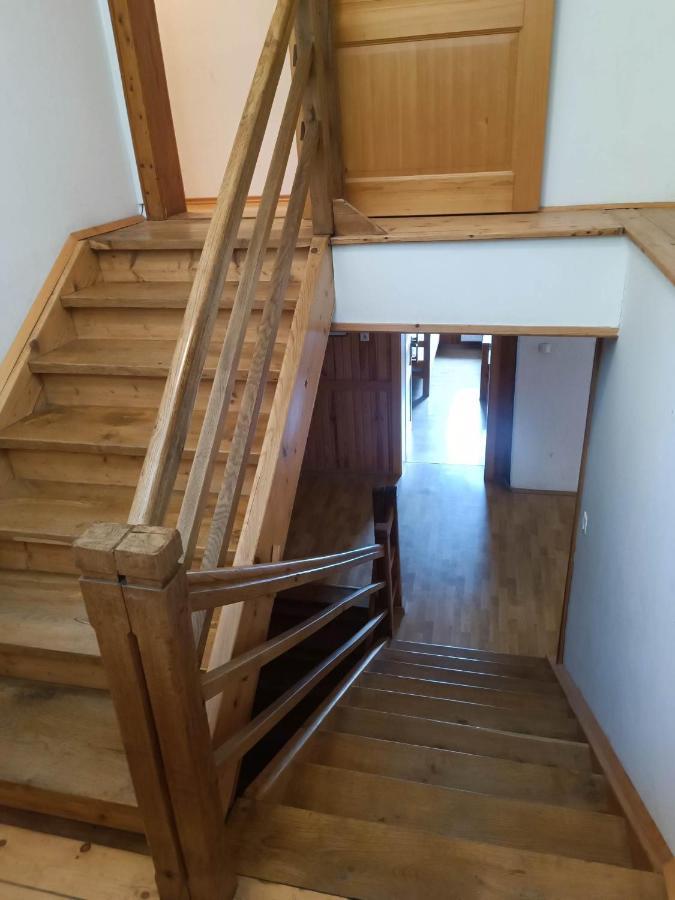 Valvasorjev Dom Pod Stolom Hostel Zirovnica ภายนอก รูปภาพ